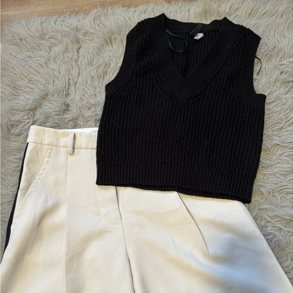 H&M black vest - Picture 3 of 4